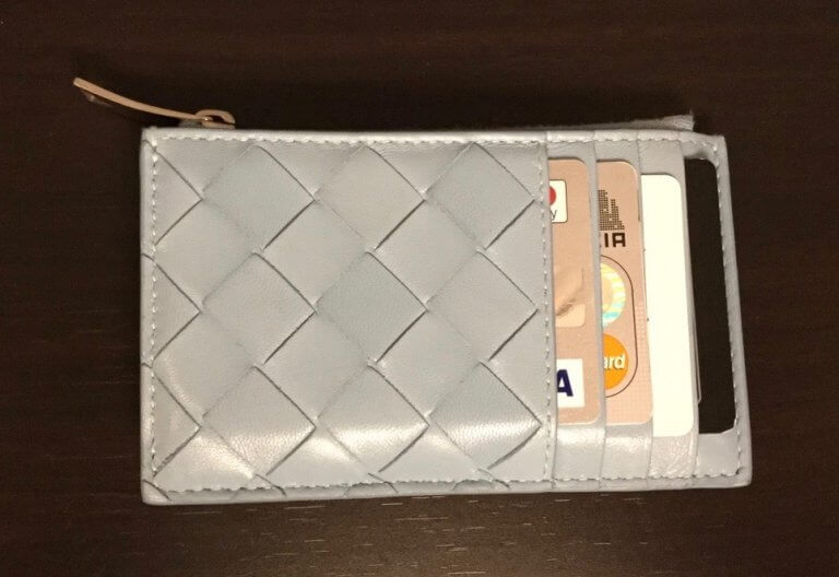 ボッテガヴェネタのカードケースをミニ財布としてオススメする理由